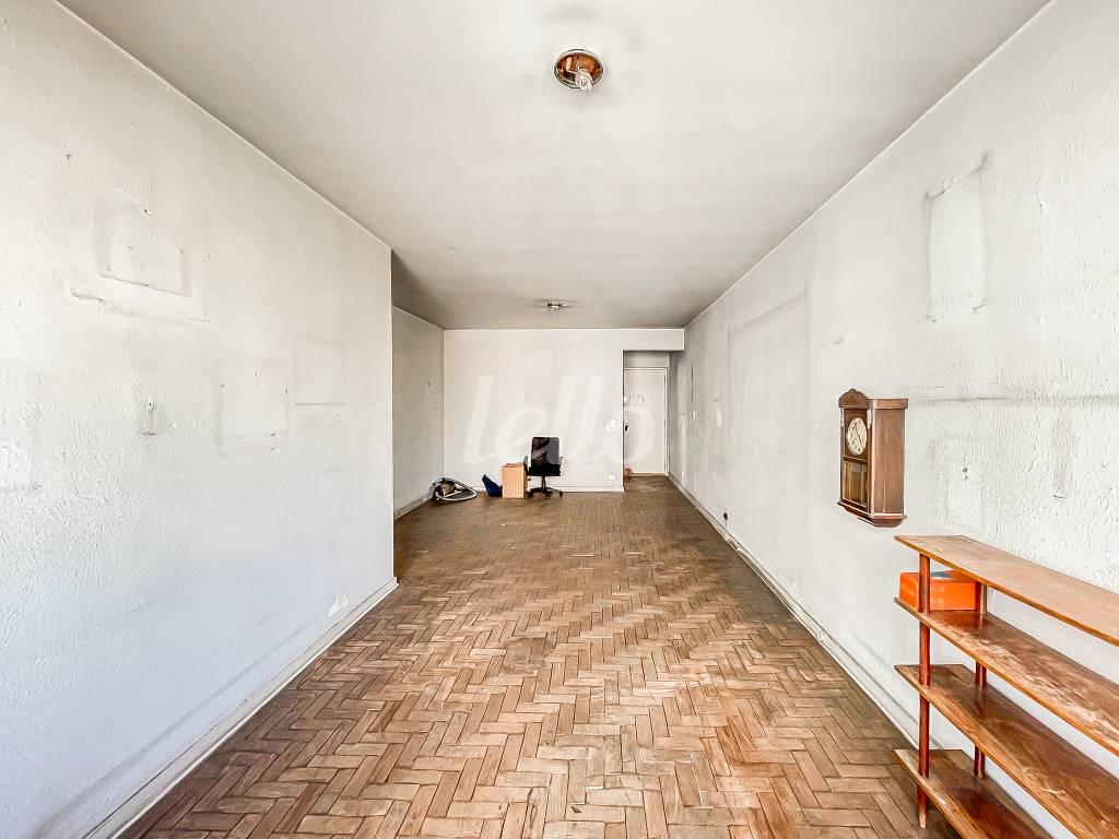 SALA de Apartamento à venda, Padrão com 104 m², 2 quartos e 1 vaga em Consolação - São Paulo