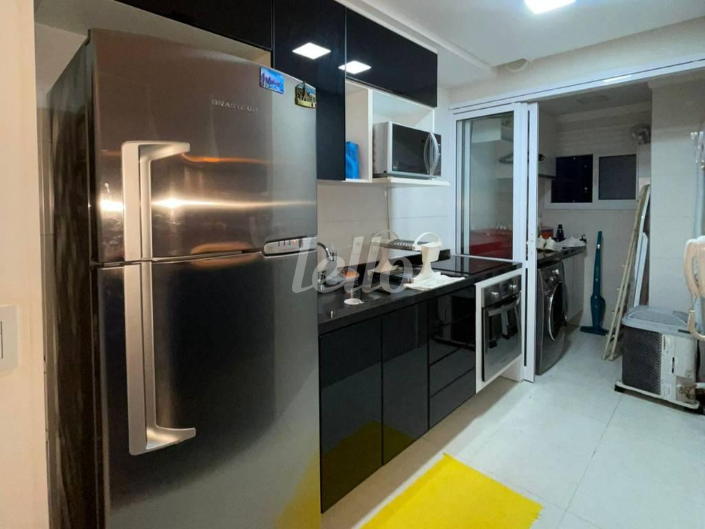COZINHA / AREA DE SERVIÇO de Apartamento para alugar, Padrão com 55 m², e 1 vaga em Vila Regente Feijó - São Paulo