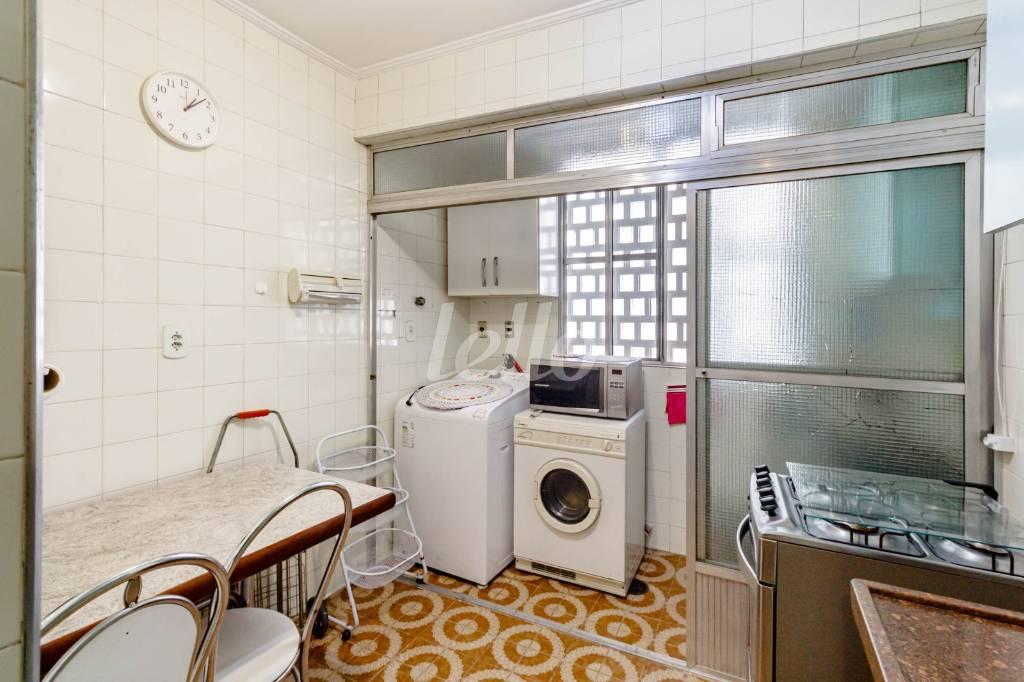 COZINHA de Apartamento à venda, Padrão com 56 m², 2 quartos e 1 vaga em Pinheiros - São Paulo