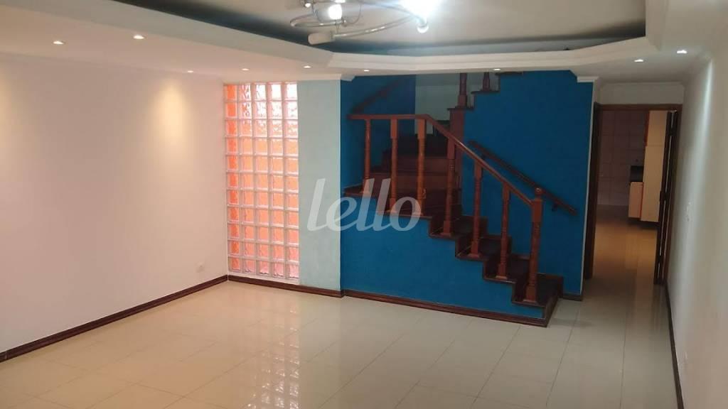 SALA de Casa para alugar, sobrado com 250 m², 4 quartos e 1 vaga em Vila Santa Catarina - São Paulo