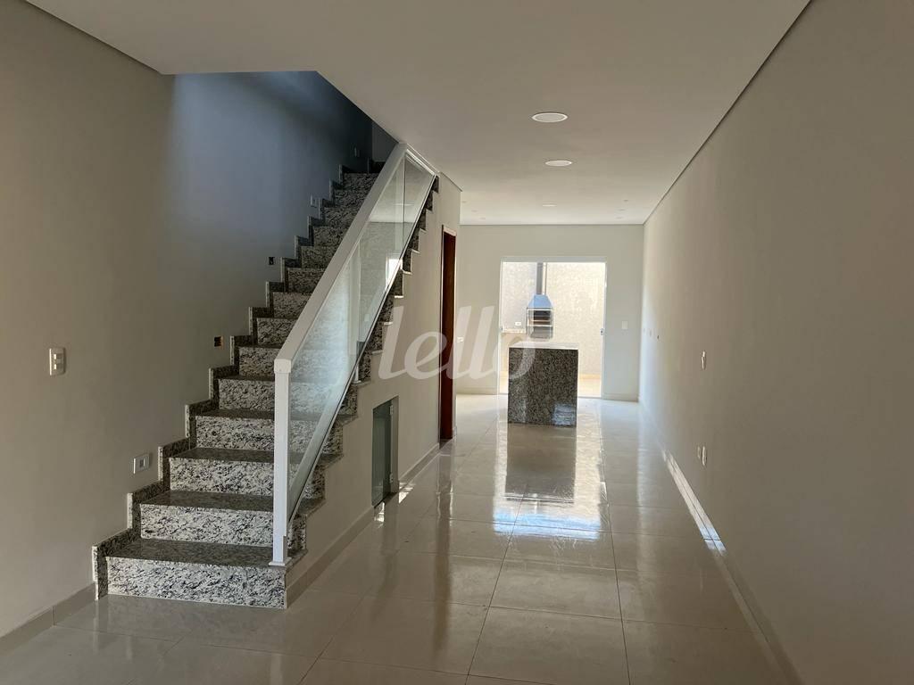 SALA 2 AMBIENTES de Casa à venda, sobrado com 120 m², 3 quartos e 2 vagas em Vila Santa Isabel - São Paulo