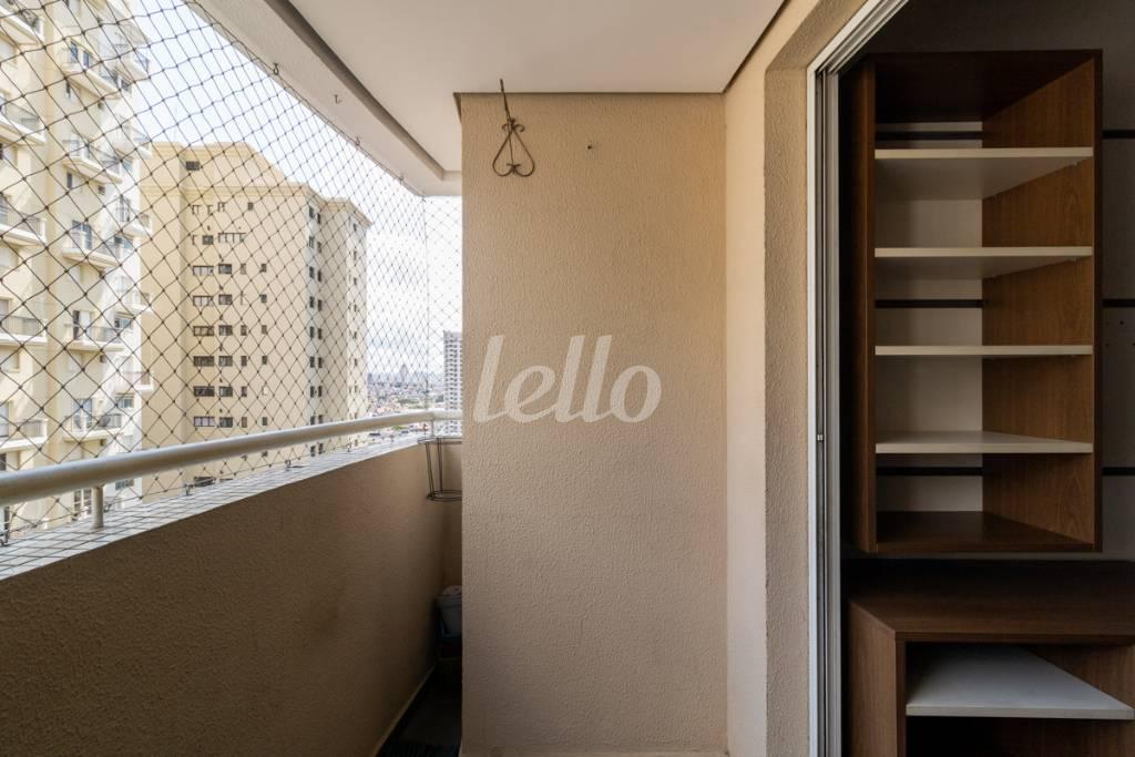 VARANDA de Apartamento à venda, Padrão com 52 m², 2 quartos e 2 vagas em Vila Gomes Cardim - São Paulo