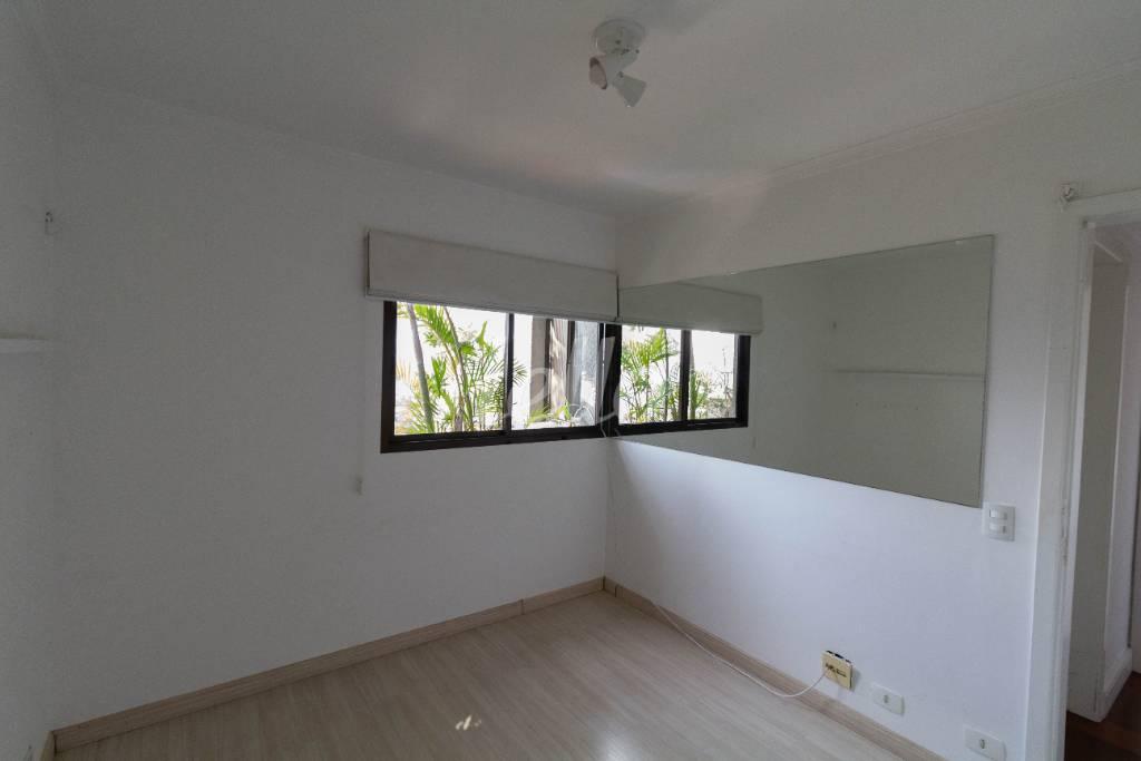 DORMITÓRIO 3 de Apartamento à venda, Duplex com 270 m², 3 quartos e 4 vagas em Santo Amaro - São Paulo