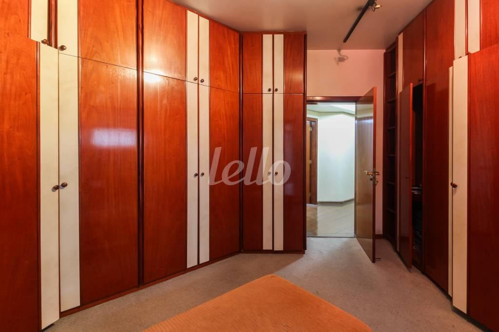 29 SUITE 3 de Apartamento para alugar, Padrão com 520 m², 4 quartos e 5 vagas em Vila Analia Franco - São Paulo