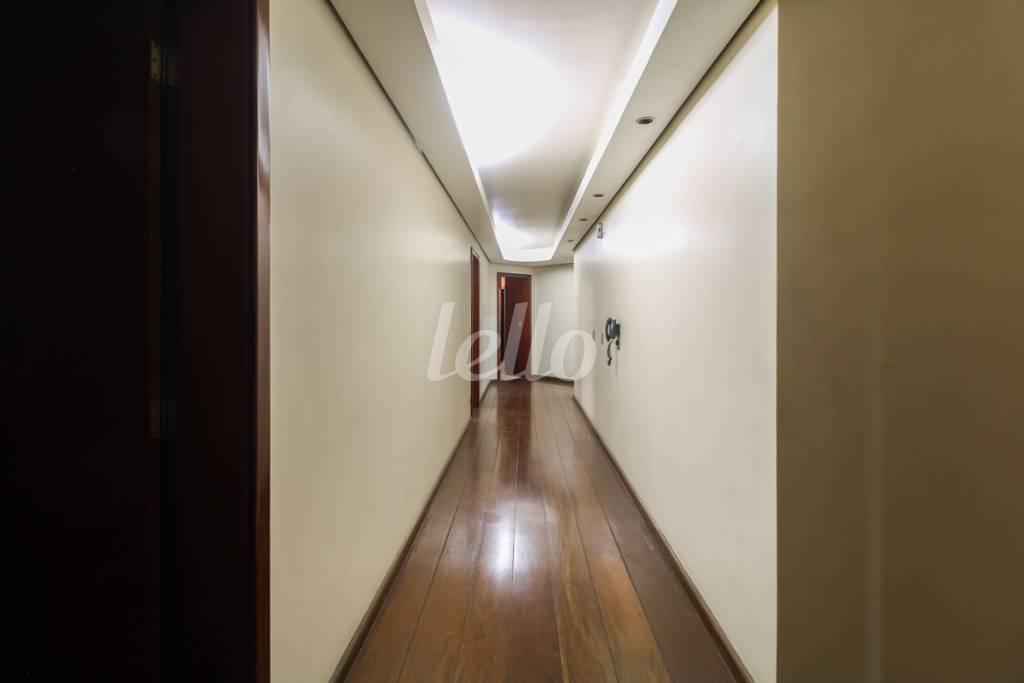 40 CORREDOR de Apartamento para alugar, Padrão com 520 m², 4 quartos e 5 vagas em Vila Analia Franco - São Paulo
