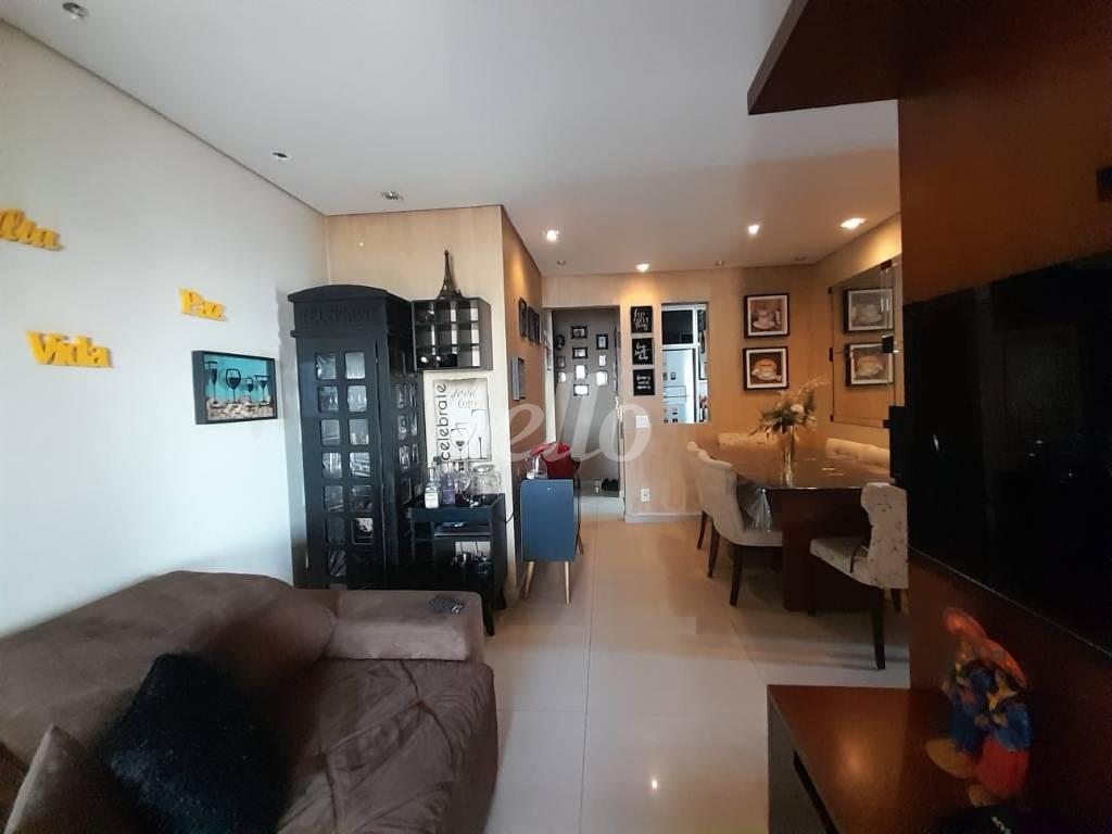 SALA de Apartamento à venda, Padrão com 75 m², 2 quartos e 1 vaga em Vila Bertioga - São Paulo