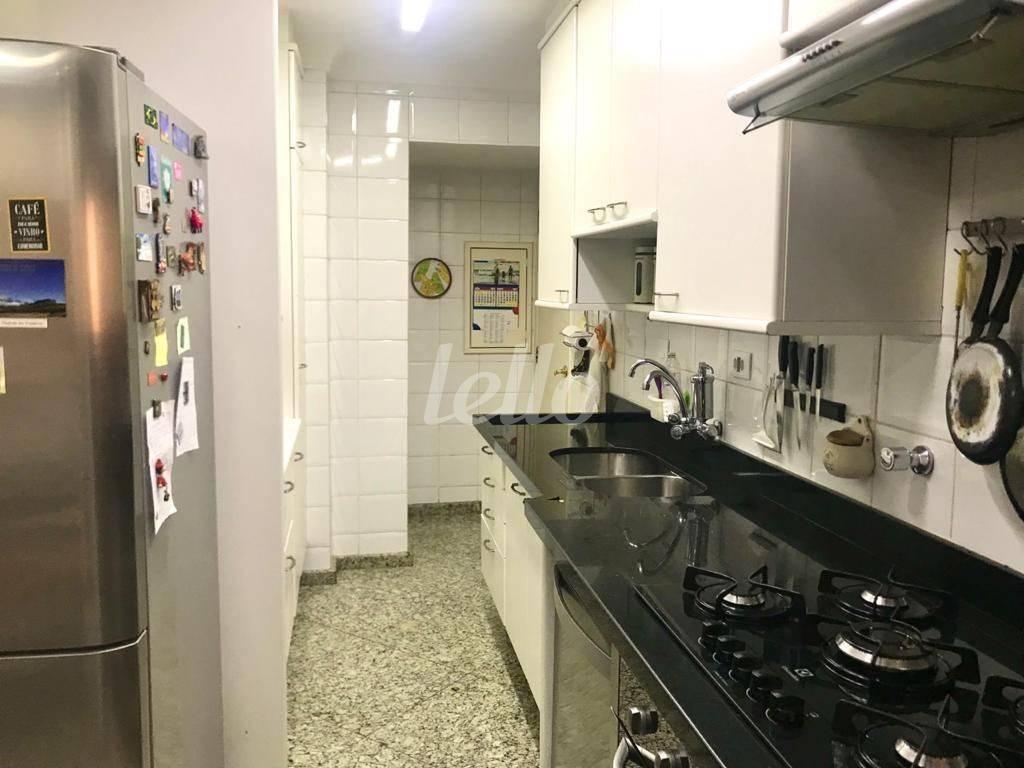 COZINHA de Apartamento à venda, cobertura - Padrão com 158 m², 3 quartos e 3 vagas em Tatuapé - São Paulo
