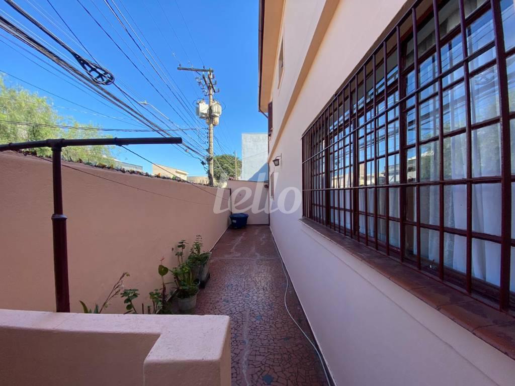 ÁREA EXTERNA de Casa à venda, sobrado com 177 m², 3 quartos e 3 vagas em Cerâmica - São Caetano do Sul