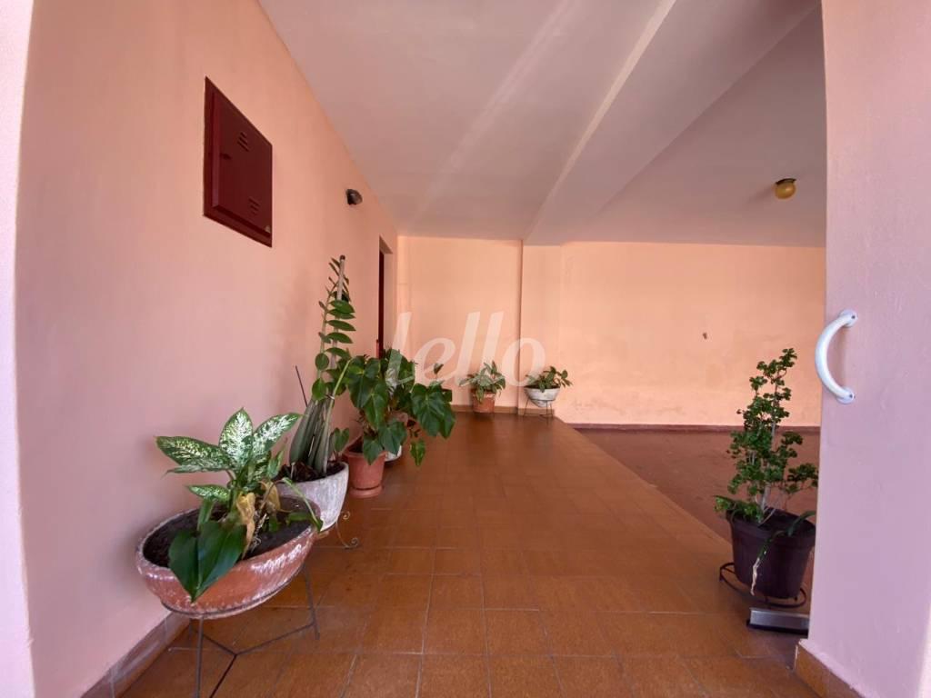GARAGEM de Casa à venda, sobrado com 177 m², 3 quartos e 3 vagas em Cerâmica - São Caetano do Sul