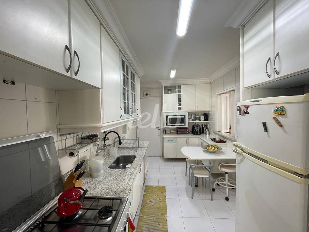 COZINHA de Apartamento à venda, Padrão com 93 m², 2 quartos e 2 vagas em Vila Gomes Cardim - São Paulo