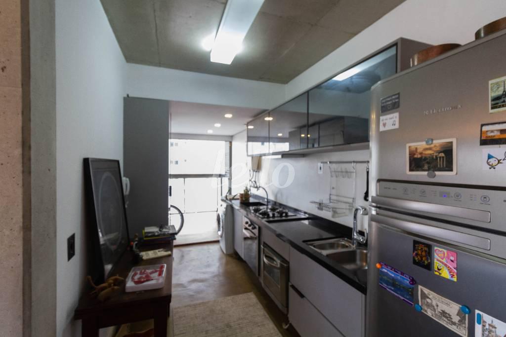 COZINHA de Apartamento para alugar, Padrão com 73 m², 2 quartos e 1 vaga em Santo Amaro - São Paulo