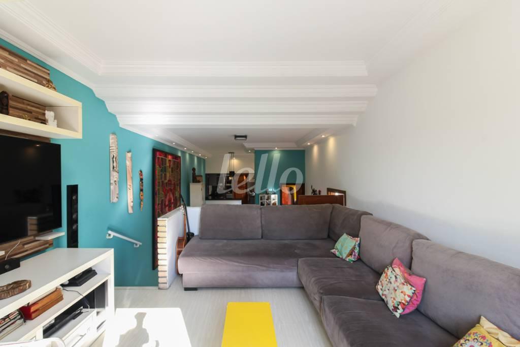 SALA1 de Casa para alugar, sobrado com 243 m², 3 quartos e 2 vagas em Vila Ipojuca - São Paulo