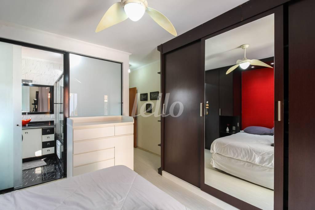 SUITE de Casa para alugar, sobrado com 243 m², 3 quartos e 2 vagas em Vila Ipojuca - São Paulo