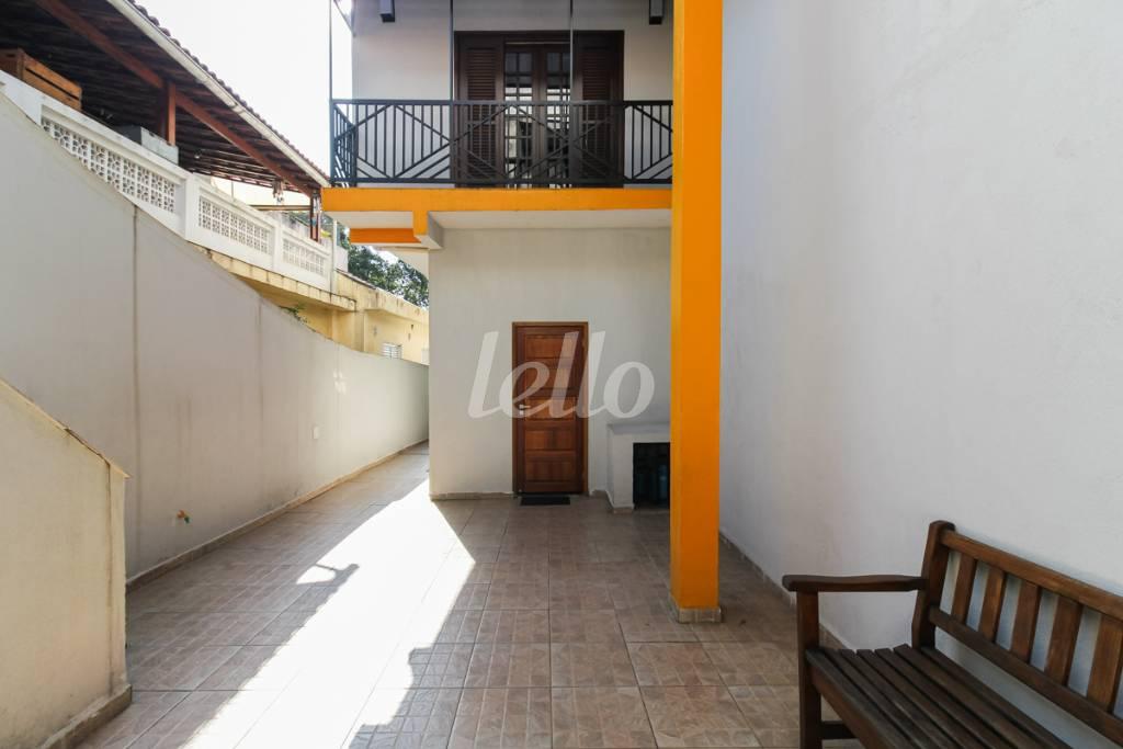 AREA EXTERNA de Casa para alugar, sobrado com 243 m², 3 quartos e 2 vagas em Vila Ipojuca - São Paulo