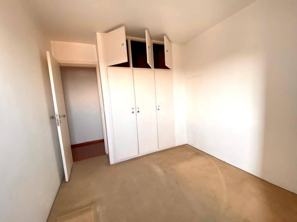 DORMITÓRIO de Apartamento à venda, Padrão com 74 m², 2 quartos e 1 vaga em Vila Romana - São Paulo