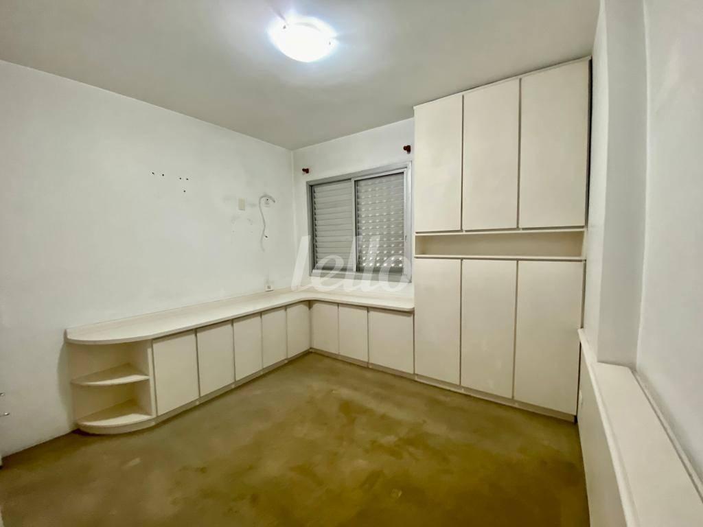 DORMITÓRIO de Apartamento à venda, Padrão com 74 m², 2 quartos e 1 vaga em Vila Romana - São Paulo