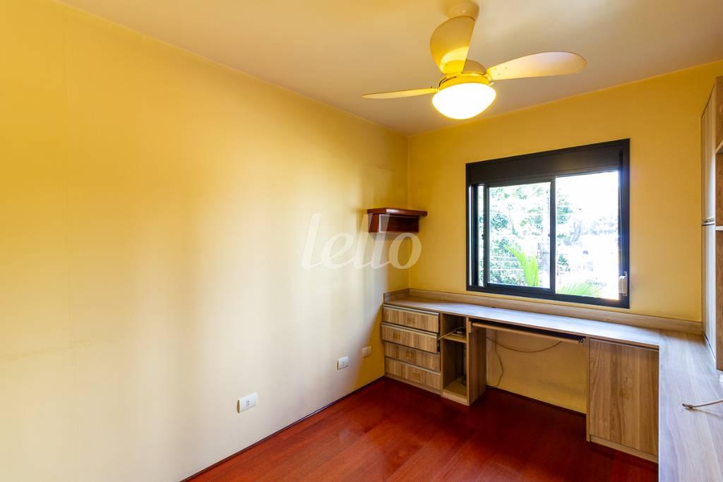 DORMITÓRIO de Apartamento para alugar, Padrão com 68 m², 3 quartos e 1 vaga em Vila Nova Conceição - São Paulo
