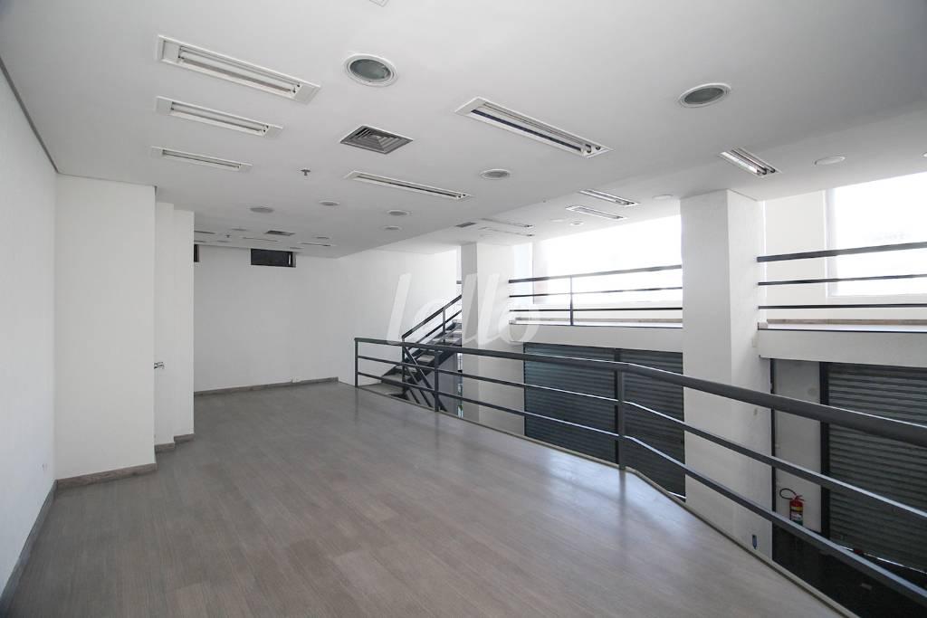 MEZANINO de Loja para alugar, Padrão com 170 m², e 10 vagas em Vila Mariana - São Paulo