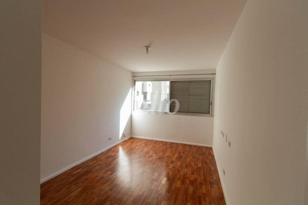 DORMITÓRIO 3 de Apartamento para alugar, Padrão com 173 m², 3 quartos e 2 vagas em Itaim Bibi - São Paulo