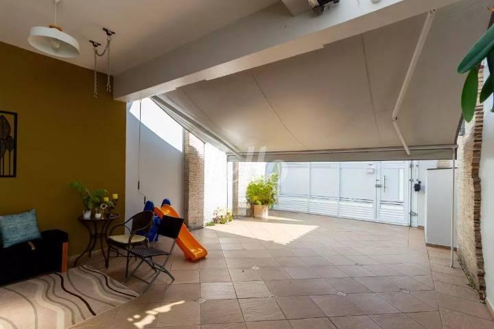 GARAGEM de Casa à venda, assobradada com 133 m², 3 quartos e 4 vagas em Mooca - São Paulo