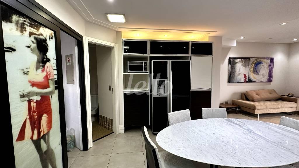 LIVING de Apartamento à venda, Duplex com 200 m², 3 quartos e 2 vagas em Vila Clementino - São Paulo