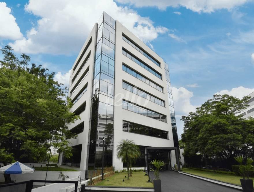 FACHADA de Prédio Comercial para alugar, Monousuário com 9852 m², e em Santo Amaro - São Paulo