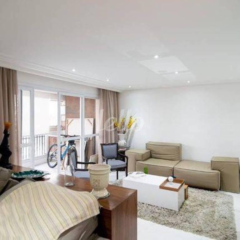 LIVING de Apartamento à venda, Padrão com 109 m², 3 quartos e 2 vagas em Jardim Aeroporto - São Paulo
