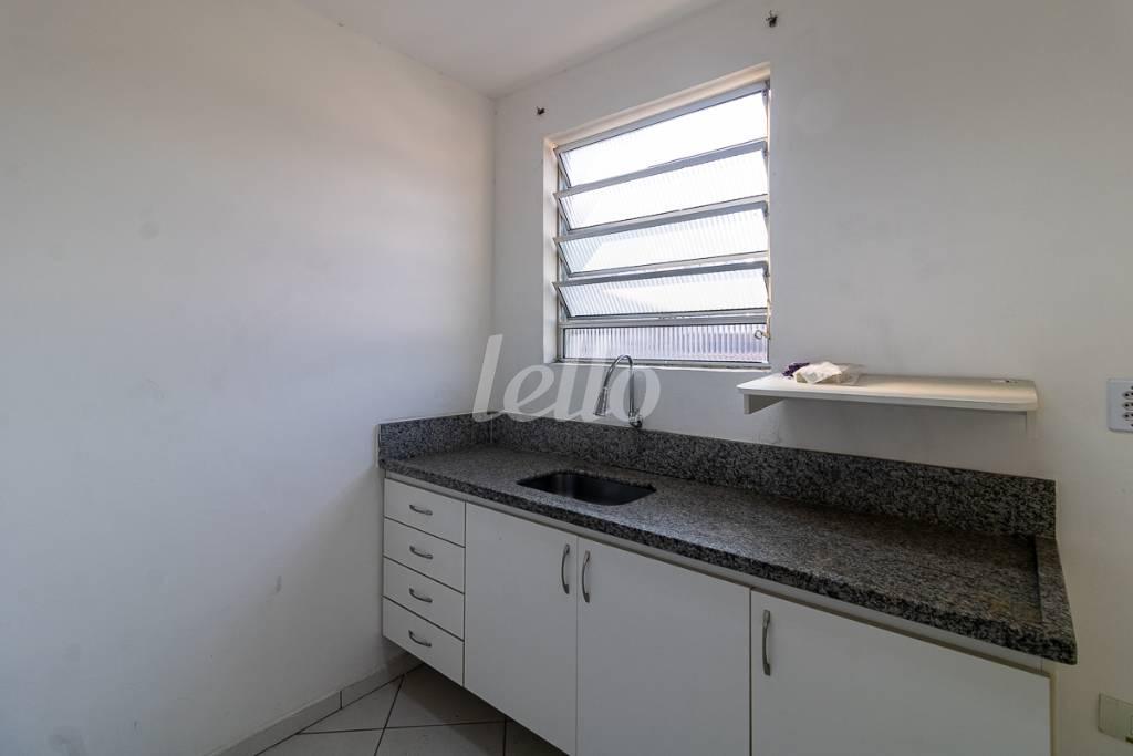 21 COPA de Sobreloja para alugar, Padrão com 180 m², e em Ch Santo Antônio (ZL) - São Paulo