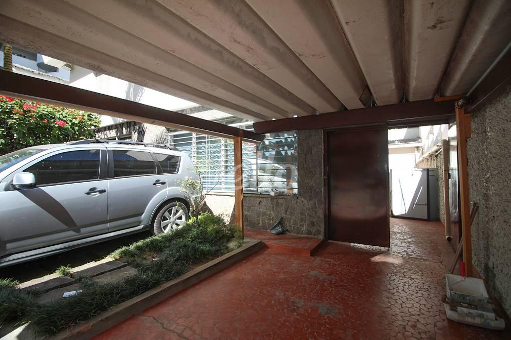 ENTRADA de Casa para alugar, sobrado com 150 m², 3 quartos e 2 vagas em Indianópolis - São Paulo