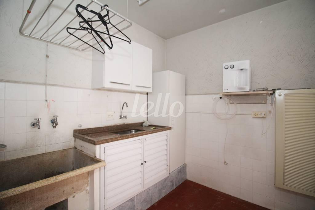 ÁREA DE SERVIÇO de Casa à venda, sobrado com 150 m², 3 quartos e 2 vagas em Indianópolis - São Paulo