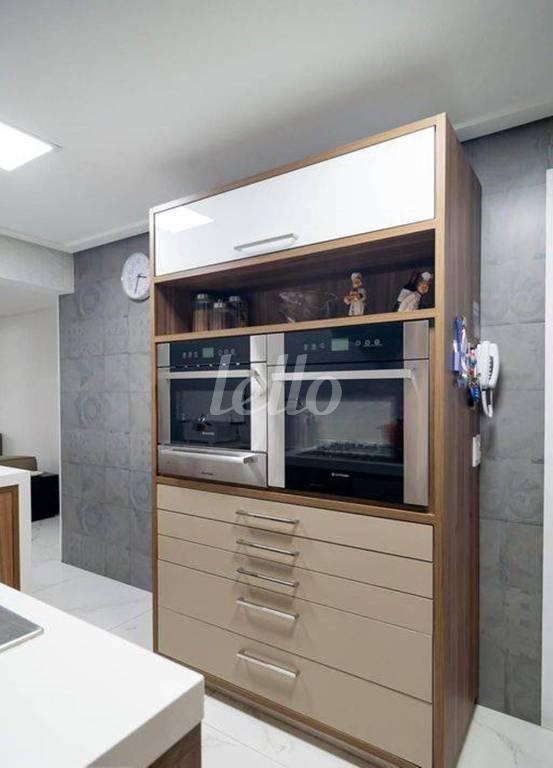 COZINHA de Apartamento à venda, Padrão com 109 m², 3 quartos e 2 vagas em Jardim Aeroporto - São Paulo