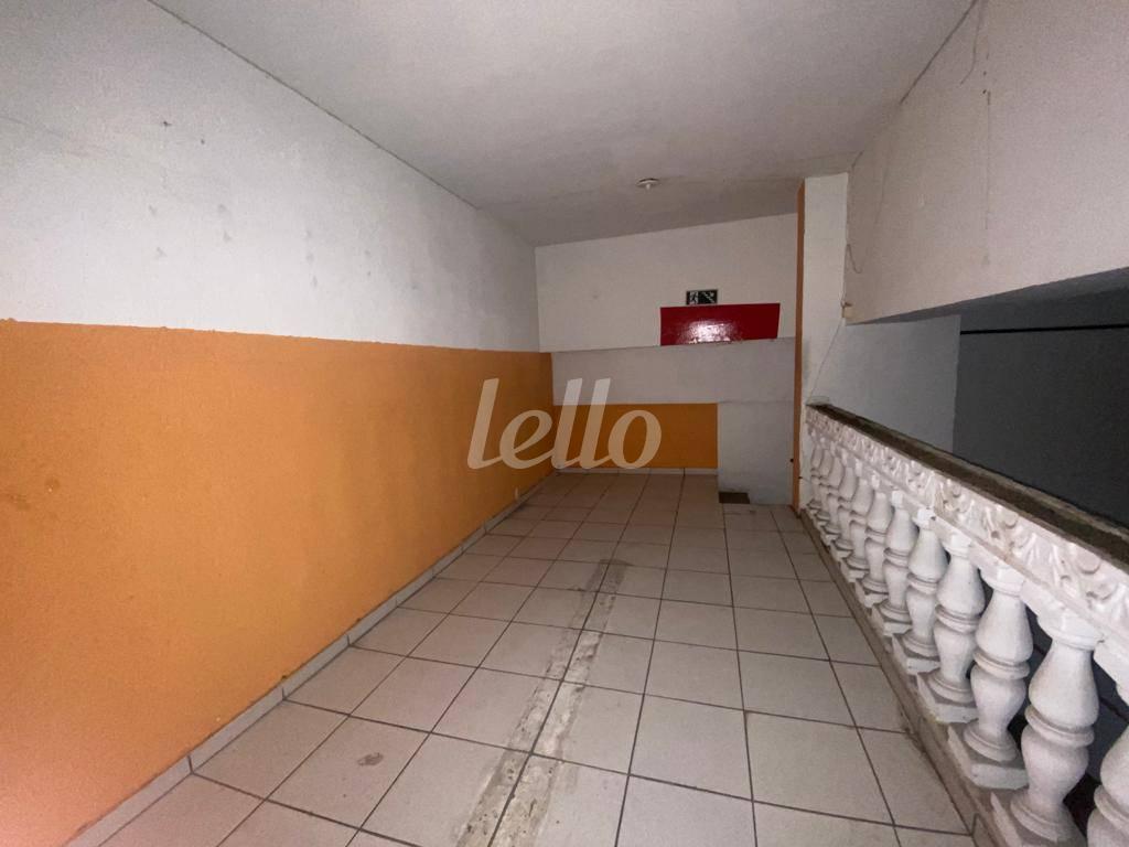 MEZANINO de Salão para alugar, Padrão com 570 m², e em Rudge Ramos - São Bernardo do Campo