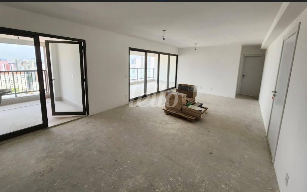 SALA de Apartamento à venda, Padrão com 132 m², 3 quartos e 2 vagas em Vila Mariana - São Paulo