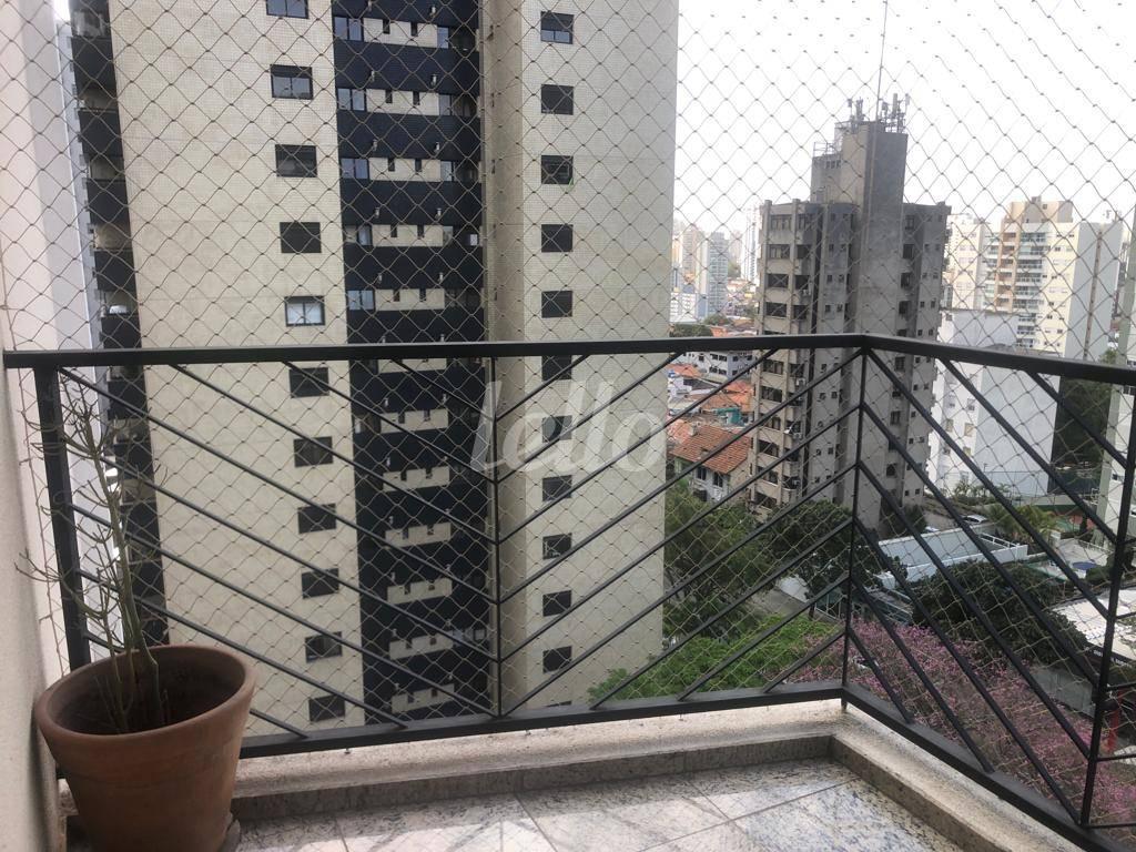 VARANDA de Apartamento à venda, Padrão com 100 m², 3 quartos e 3 vagas em Vila Mariana - São Paulo