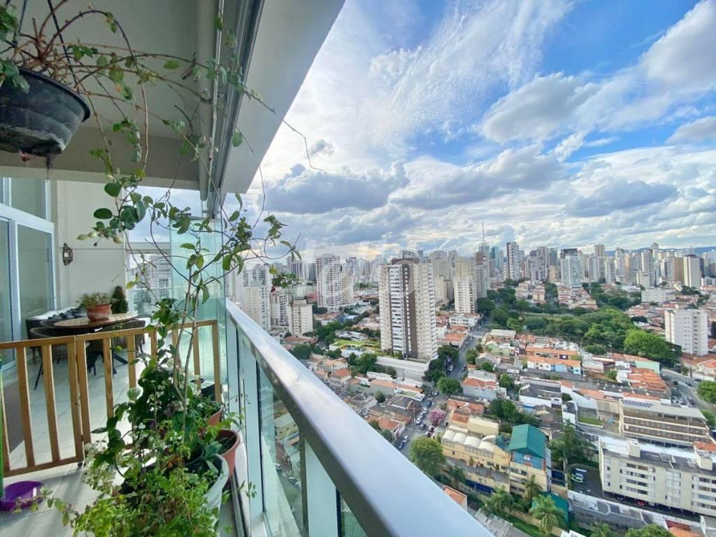 VISTA de Apartamento à venda, Padrão com 214 m², 4 quartos e 4 vagas em Vila Mariana - São Paulo