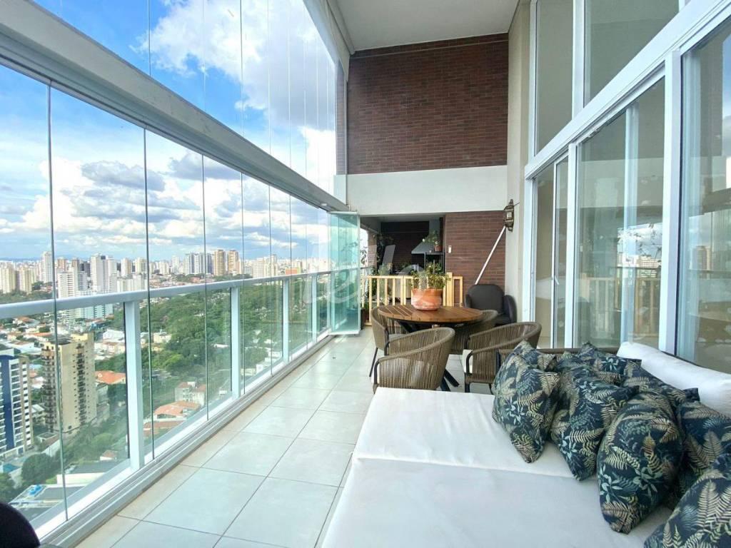 TERRAÇO de Apartamento à venda, Padrão com 214 m², 4 quartos e 4 vagas em Vila Mariana - São Paulo