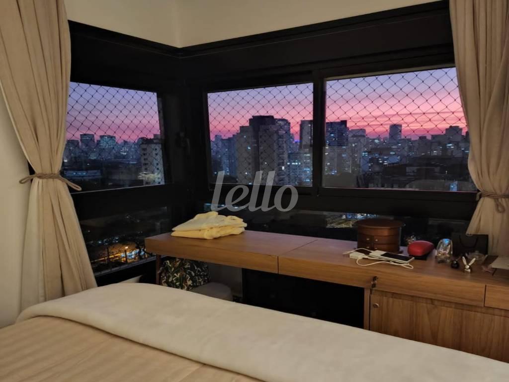 SUÍTE de Apartamento à venda, Padrão com 105 m², e 2 vagas em Vila Olímpia - São Paulo