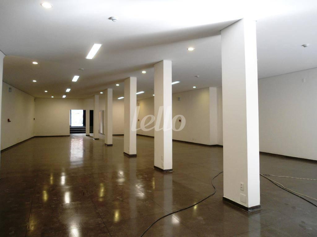 LOJA de Loja para alugar, Galeria com 239 m², e em Liberdade - São Paulo