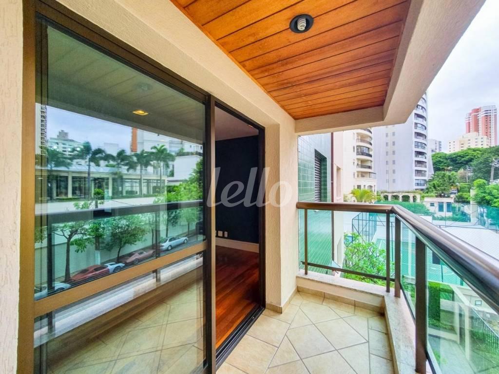 SACADA de Apartamento à venda, Padrão com 110 m², 2 quartos e 2 vagas em Jardim Vila Mariana - São Paulo