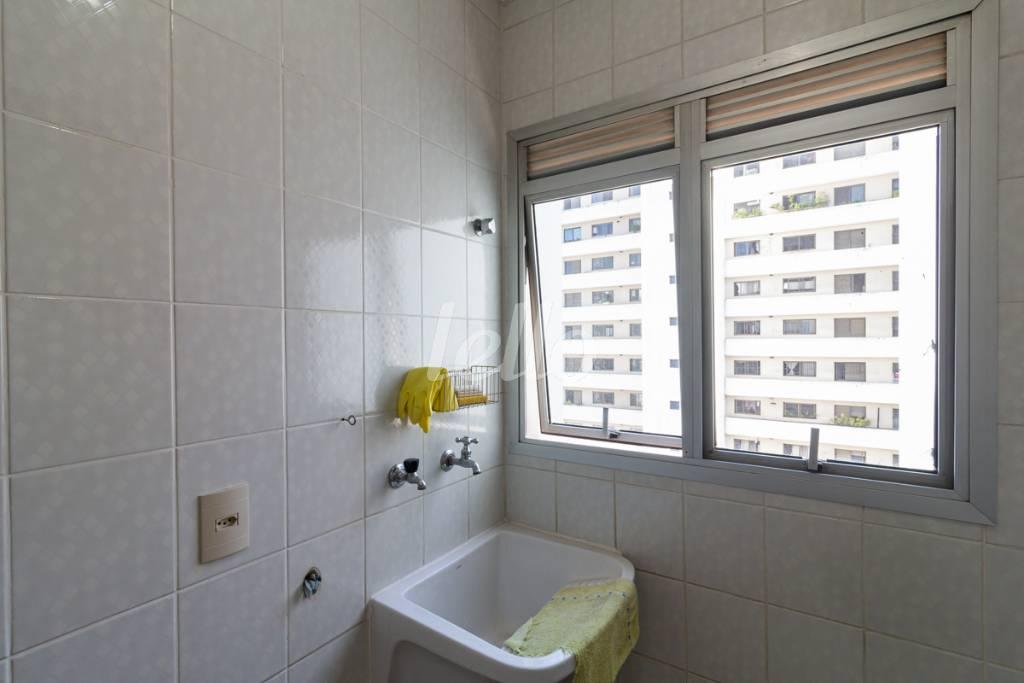 AREA DE SERVIÇO de Apartamento para alugar, Padrão com 180 m², 4 quartos e 4 vagas em Vila Uberabinha - São Paulo