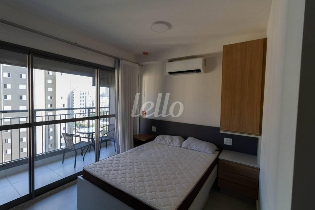 DORMITÓRIO de Apartamento para alugar, Padrão com 25 m², 1 quarto e em Indianópolis - São Paulo