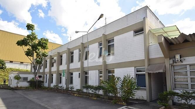 FACHADA de Galpão/Armazém para alugar, Padrão com 49834 m², e em Vila São José - Diadema