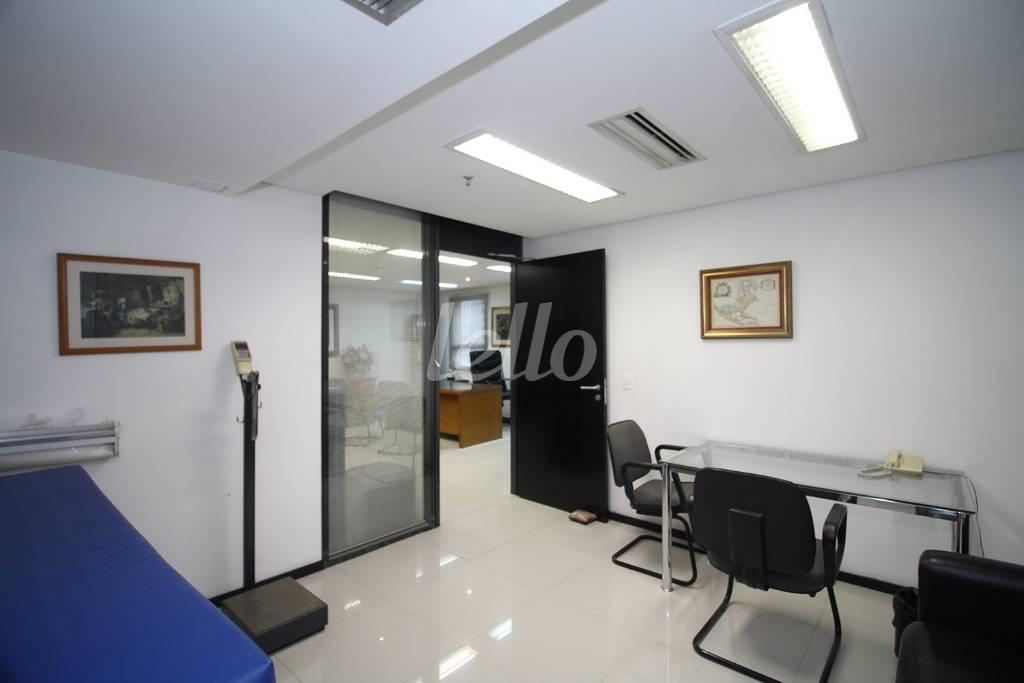 SALA 3 de Sala / Conjunto para alugar, Padrão com 160 m², e 3 vagas em Vila Olímpia - São Paulo