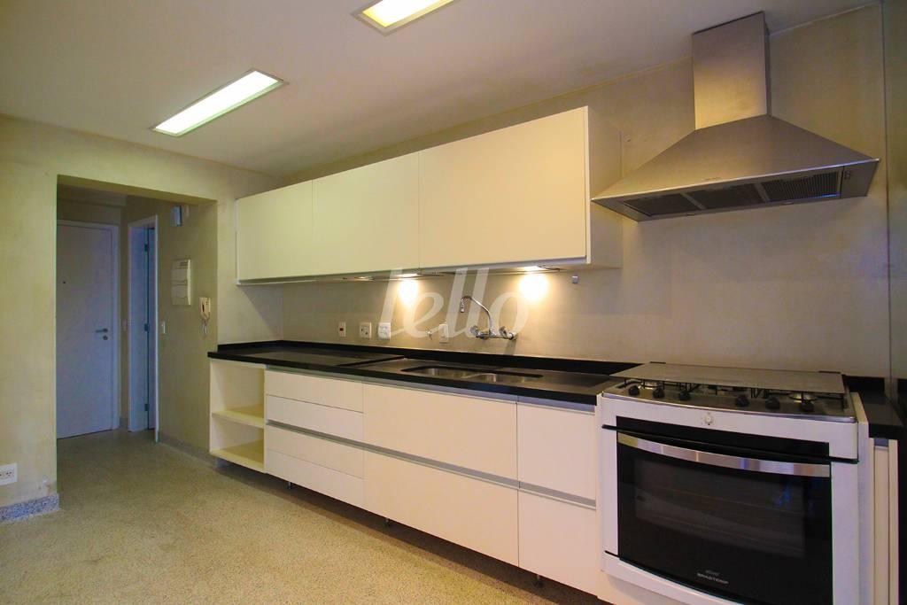 COZINHA de Apartamento à venda, Padrão com 162 m², 3 quartos e 2 vagas em Cidade Monções - São Paulo