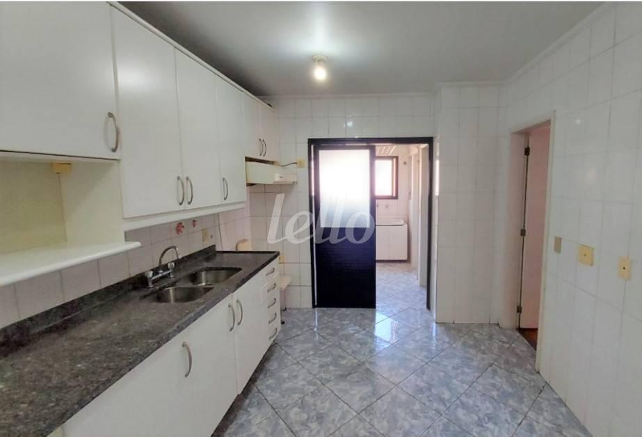 COZINHA de Apartamento à venda, Padrão com 128 m², 4 quartos e 3 vagas em Brooklin Paulista - São Paulo
