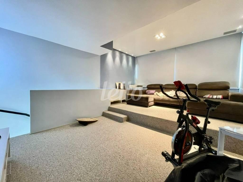DORMITÓRIO de Apartamento à venda, Duplex com 90 m², 2 quartos e 2 vagas em Itaim Bibi - São Paulo
