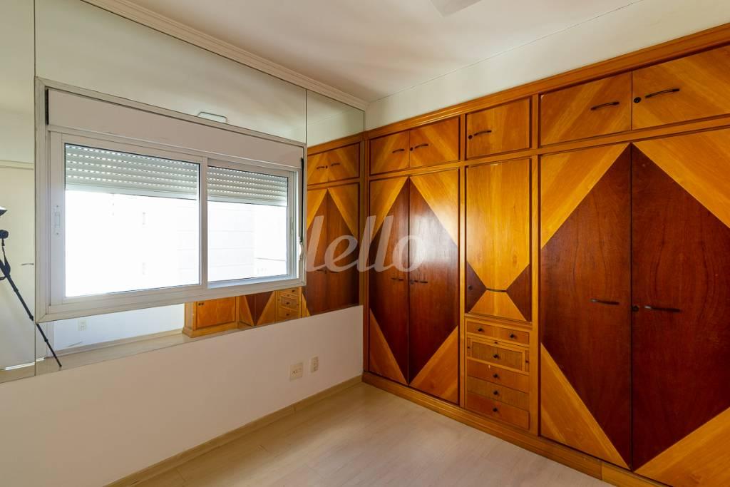 SUITE 1 de Apartamento para alugar, Padrão com 155 m², 3 quartos e 3 vagas em Campo Belo - São Paulo