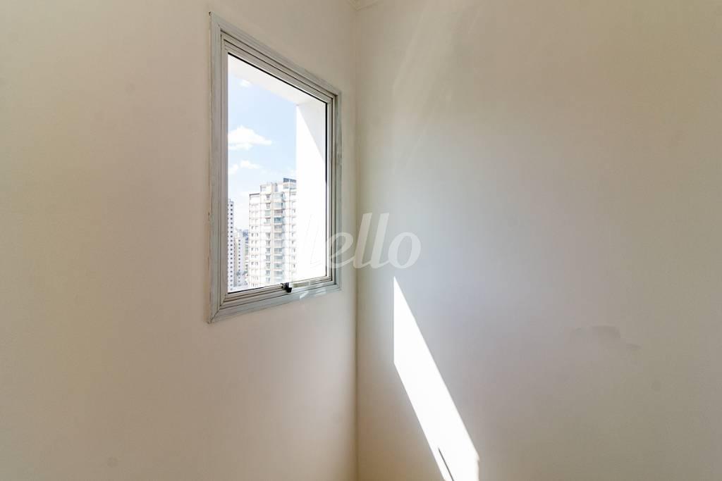 DORMITÓRIO DE SERVIÇO de Apartamento para alugar, Padrão com 155 m², 3 quartos e 3 vagas em Campo Belo - São Paulo