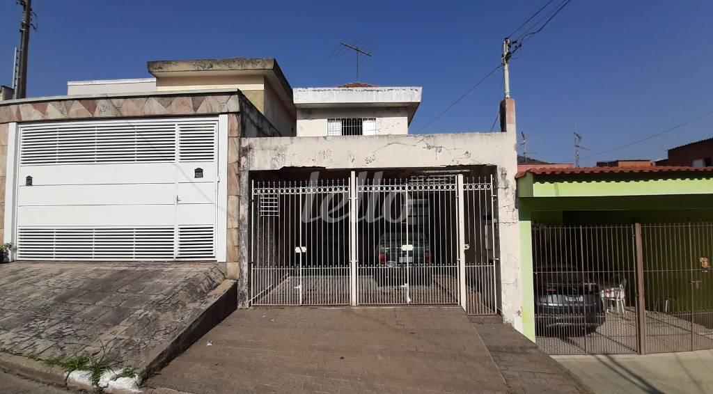 FACHADA de Casa à venda, sobrado com 141 m², 3 quartos e 2 vagas em Vila Antonieta - São Paulo