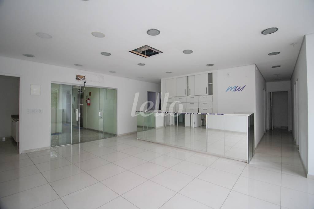SALA PRINCIPAL de Sala / Conjunto para alugar, Padrão com 233 m², e 4 vagas em Bela Vista - São Paulo